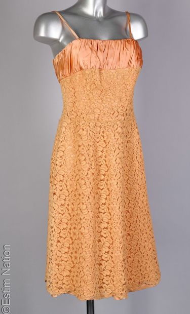 SUSAN SMALL MODEL CIRCA 1950, CREATIONS JEDYLOU
Orange...