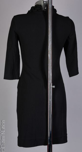 DIANE VON FURSTENBERG
ROBE près du corps...