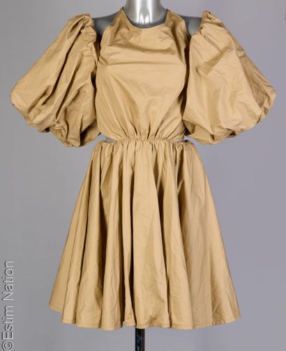 MAISON MARTIN MARGIELA X H&M (2012), ANONYME
ROBE...