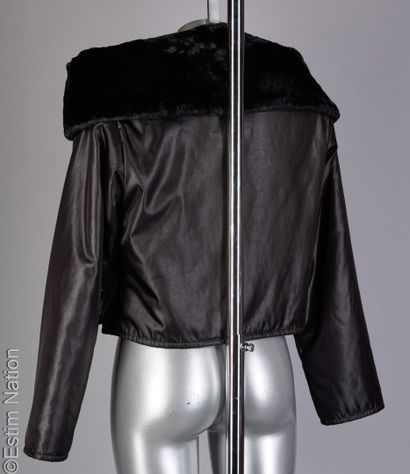 OLD ENGLAND
Double-breasted jacket in black...