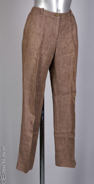 CHANEL (COLLECTION PRINTEMPS-ÉTÉ 2003)
PANTALON...