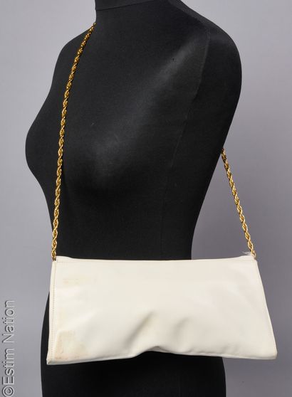 PIERRE CARDIN CIRCA 1970
POCHETTE en cuir...