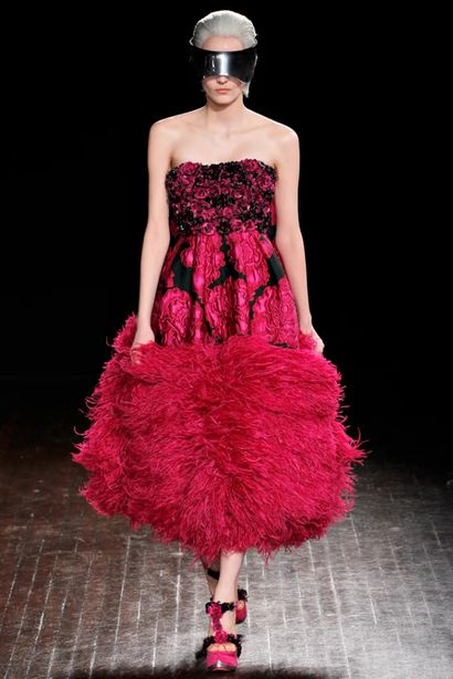 ALEXANDER MCQUEEN PAR SARAH BURTON (COLLECTION...