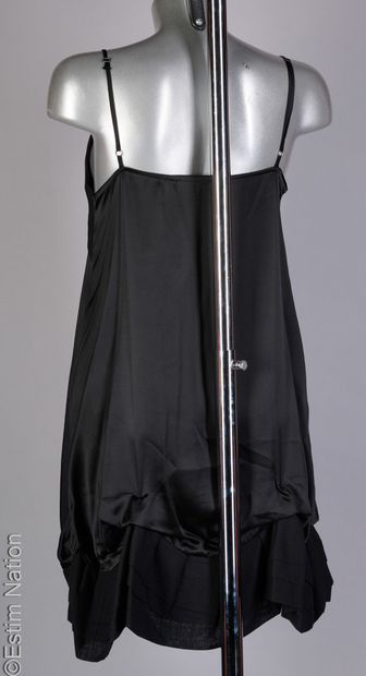 MAJE
ROBE à bretelles en satin de soie et...