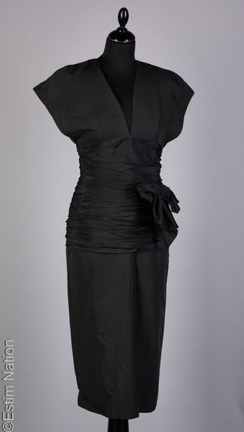MELROSE, ANONYME
DEUX ROBES de cocktail noir...