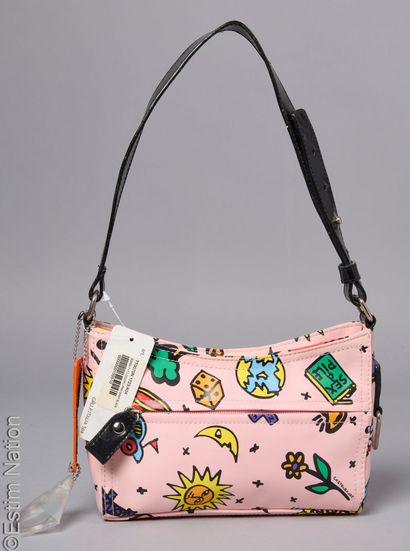 TOY + TOY CASTELBAJAC
SAC en nylon rose imprimé...
