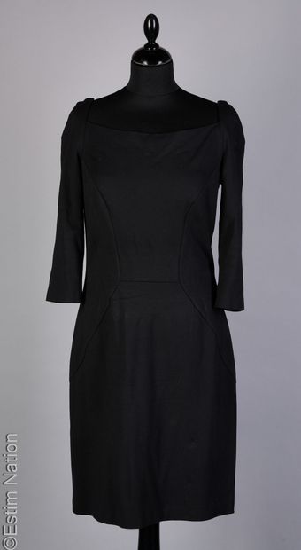 KARL LAGERFELD, MOSCHINO CHEAP AND CHIC
ROBE...