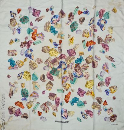 HERMES PARIS
CARRE in printed silk twill...