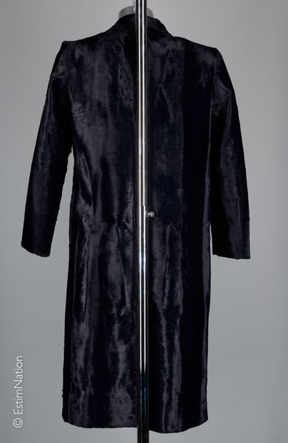 DMN (FALL 2018 COLLECTION)
Coat in cotton...