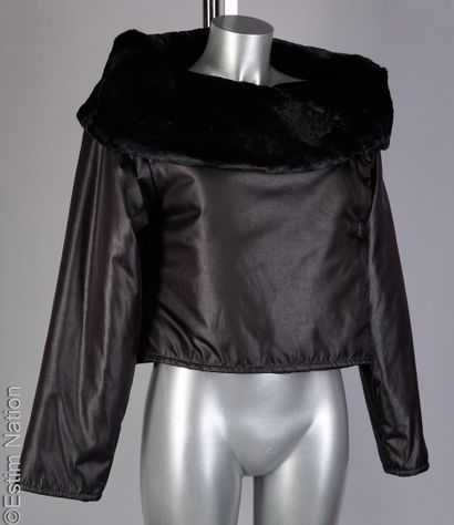 OLD ENGLAND
Double-breasted jacket in black...