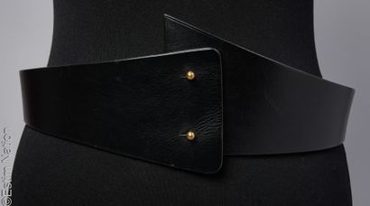 AMIN KADER
CEINTURON en cuir noir (T 4, longueur...