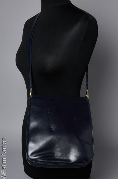 ANONYMOUS CIRCA 1970
Shoulder bag in indigo...