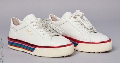 HOGAN
PAIRE DE SNEAKERS basses en cuir blanc,...