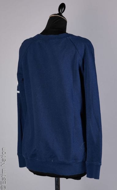 CHANEL (CADEAU VIP) (CHRISTMAS 2013)
SWEATER...