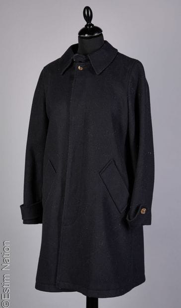 APC
Black woollen coat, turned-down collar,...