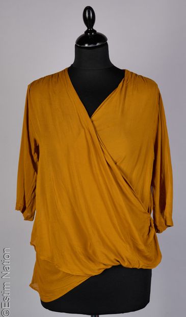 MAJE, BA&SH, THE KOOPLES
ROBE croisée en...