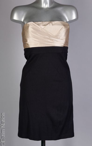 BCBG MAXAZRIA
DEUX ROBES bustier : la première...