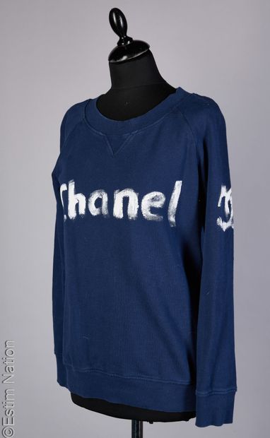 CHANEL (CADEAU VIP) (CHRISTMAS 2013)
SWEATER...