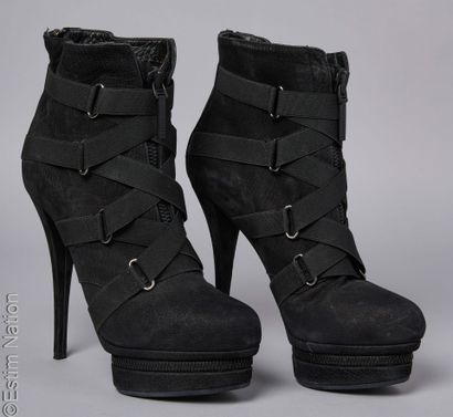 LE SILLA
PAIRE DE BOTTINES compensées en...