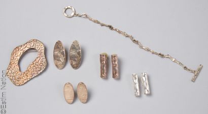 BICHE DE BERE
BRACELET, BROCHE et QUATRE...