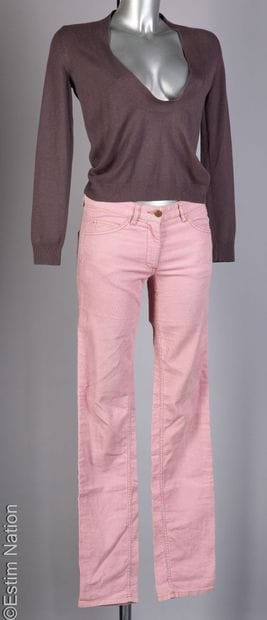 ETOILE ISABEL MARANT, MARNI
PANTALON en velours...