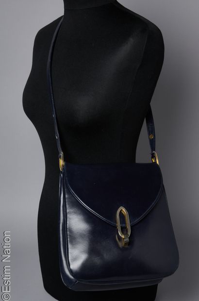 ANONYMOUS CIRCA 1970
Shoulder bag in indigo...
