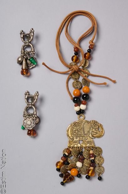 JACKY DE G, ZOE COSTE
NECKLACE with glass...