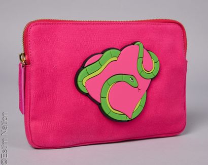 YAZBUKEY
ZIPPED POCKET in pink and orange...