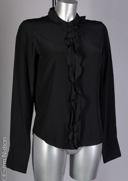 CHANEL (COLLECTION AUTOMNE-HIVER 2009/10)
BLOUSE...