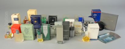 FLACONS MINIATURES 
Ensemble de flacons miniatures...