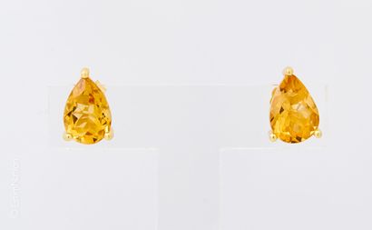 BOUCLES D'OREILLES CITRINE 
Paire de boucles...