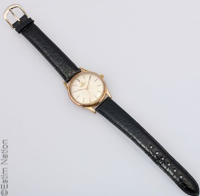 UNIVERSAL GENEVE - MONTRE DE VILLE ACIER
Universal...