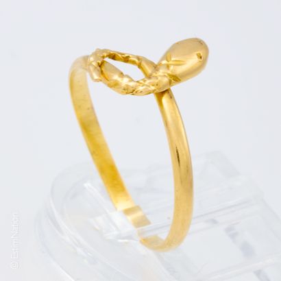 BAGUE REPTILE EN OR JAUNE
Bague en or jaune...