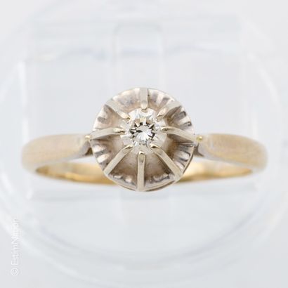 BAGUE OR SOLITAIRE DIAMANT
Bague en or gris...