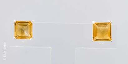 BOUCLES D'OREILLES CITRINE 
Paire de boucles...