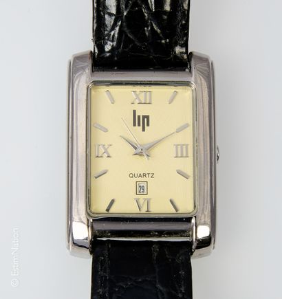 LIP 
Ensemble de deux montres LIP : 
- modèle...
