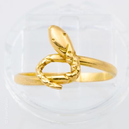 BAGUE REPTILE EN OR JAUNE
Bague en or jaune...