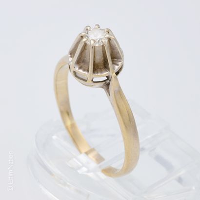 BAGUE OR SOLITAIRE DIAMANT
Bague en or gris...