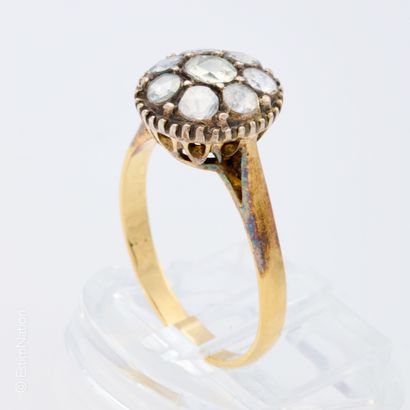 BAGUE OR ET ARGENT , ROSES DIAMANTEES
Bague...
