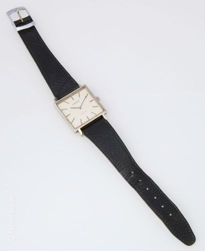 TISSOT - STYLIST
TISSOT Modèle STYLIST
Bracelet...