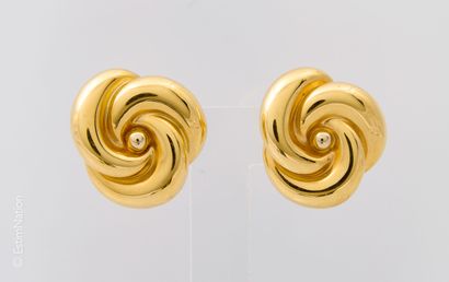 BOUCLES D'OREILLES OR JAUNE
Paire de boucles...
