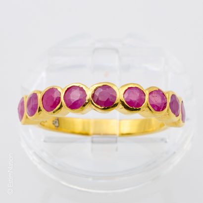 BAGUE RUBIS 
Bague argent doré 925/°° partiellement...