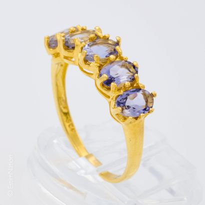 BAGUE TANZANITES
Bague en argent doré 925/°°...