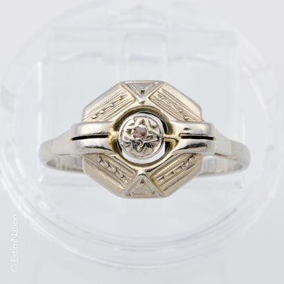 BAGUE OR GRIS
Bague en or gris 18K (750 millièmes)...