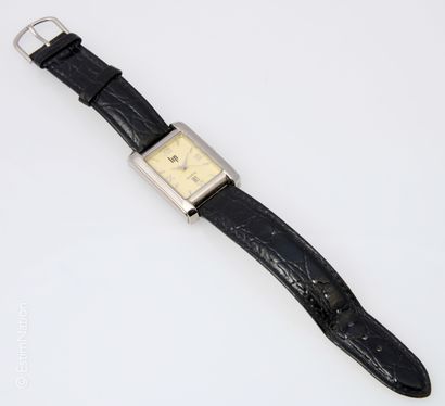 LIP 
Ensemble de deux montres LIP : 
- modèle...