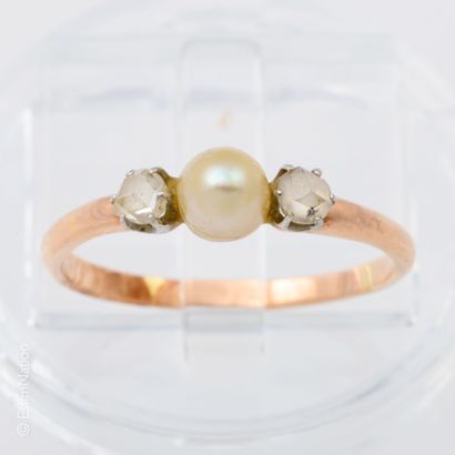 BAGUE OR PLATINE ET PERLES
Bague en or jaune...