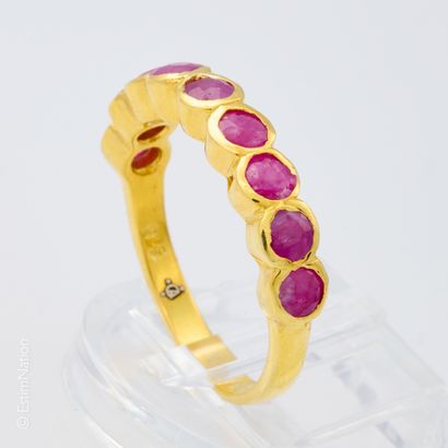 BAGUE RUBIS 
Bague argent doré 925/°° partiellement...