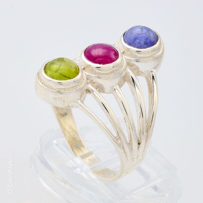 BAGUE SAPHIR RUBIS PERIDOT 
Bague en argent...
