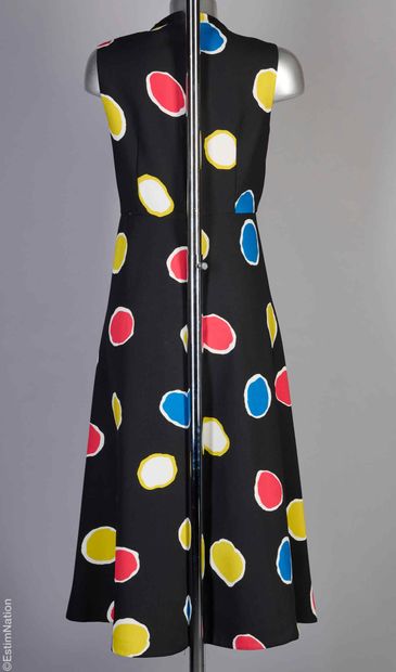 L. K. BENETT
ROBE évasée en crêpe polyester...