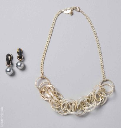 BELLE MISS, AGATHA
Bleached silver metal...